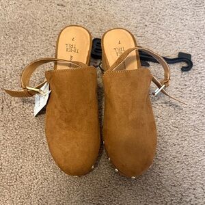 Time and Tru Women's Brown Suede Mules